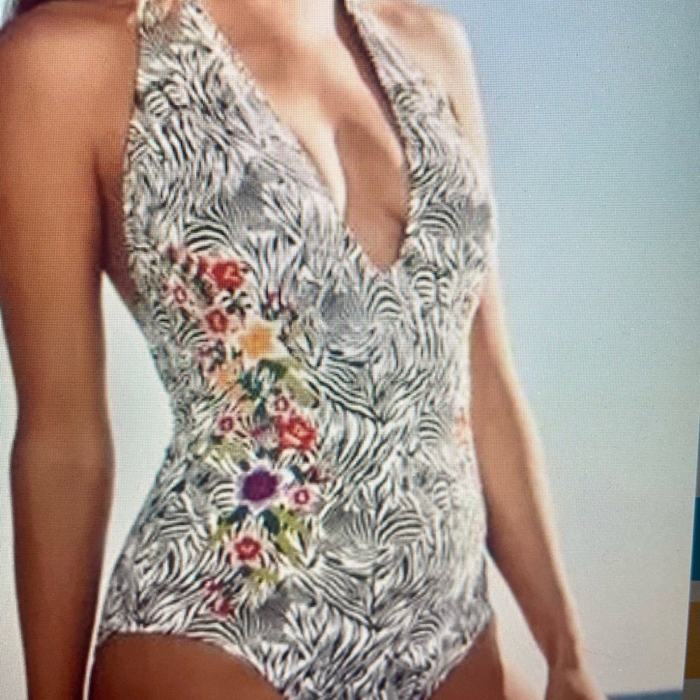 Johnny Was Large Spring Halter Embroidered Floral One Piece - Picture 2 of 10
